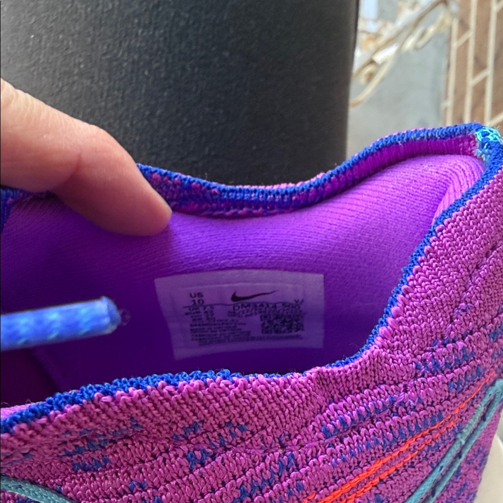 Nike Women’s ZoomX Sneakers - Picture 7 of 7